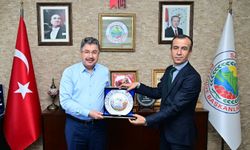 Vali Yılmaz'dan Sarıcakaya Belediyesi'ne Ziyaret