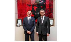 "Özgür Özel ile birlikte aynı kararlılıkla yol yürümeye devam edeceğiz"