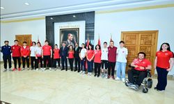 Vali Yılmaz Milli Sporcuları Makamında Kabul Etti