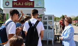 Başkan Ünlüce Kentpark Yapay Plajı'nda Vatandaşlarla Buluştu