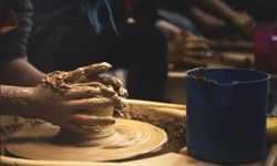 Köklü akademik geçmişi GSF ile sanat dünyasına uzanıyor