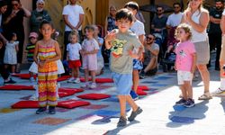 Hayal Orkestrası Sanat Sokağı'nda Çocuklarla Buluştu
