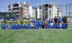 Yaz Spor Okulları Futbol Turnuvası'nda Dostluk Kazandı