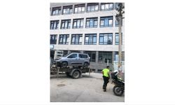 Haberes Yazdı Okul Girişindeki Otomobil 1 Saat Sonra Kaldırıldı