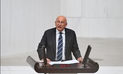 "Haber yapan gazeteciler zindanda vurguncuların peşine düşen yok"
