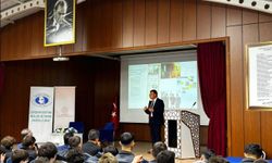 Prof. Dr. Mandal Eskişehir'de Mezun Olduğu Okulda Öğrencilerle Buluştu