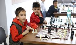 Tepebaşı’nda 115 Çocuk Satrançla Geleceğe Hazırlanıyor