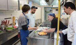 Gastronomi Kulübünden Uygulamalı Pizza Atölyesi