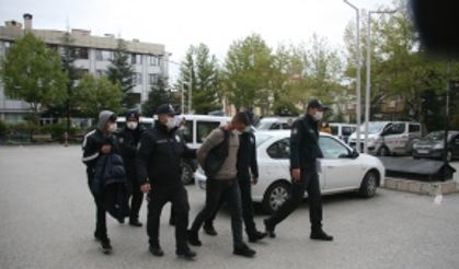 Asker eğlencesinde polis yaraladılar