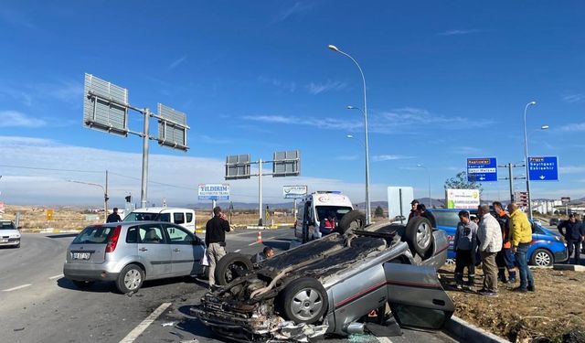 Afyonkarahisar'da kaza 5 yaralı