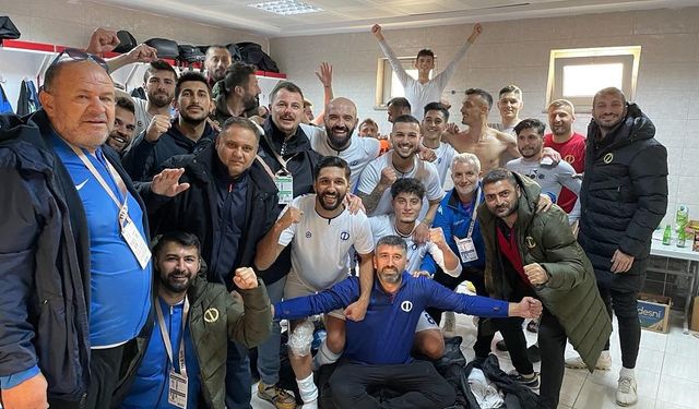 Anadolu Üniversitesi play-off hattını bırakmıyor