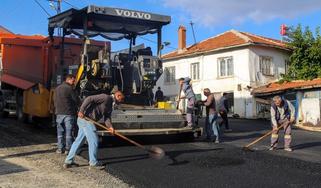 Büyükşehir’den Mihalıççık’ta Yol Çalışması