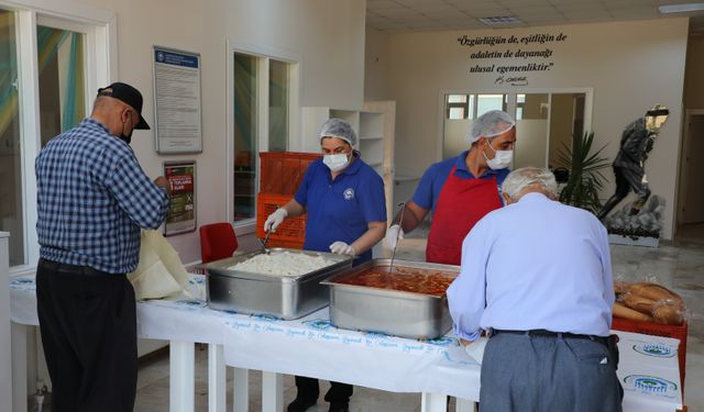 Odunpazarı Aşevi’nden 3 milyon porsiyon sıcak yemek