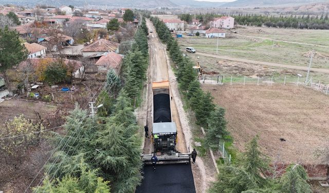 Büyükşehir’den Yunus Emre’de Yol Çalışması