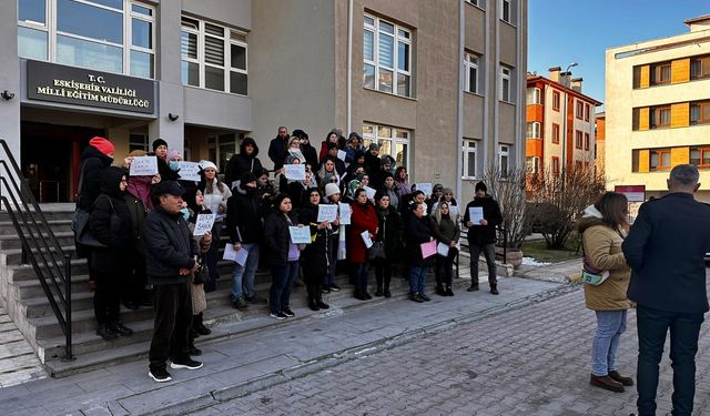 Haksızlığa karşı öğretmenlerine sahip çıktılar