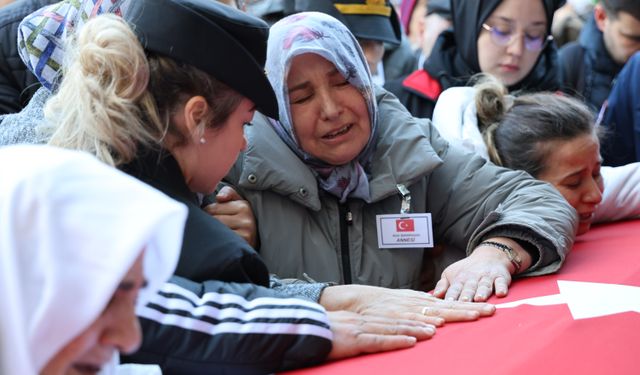 Eskişehir Şehidini Gözyaşlarıyla Uğurladı