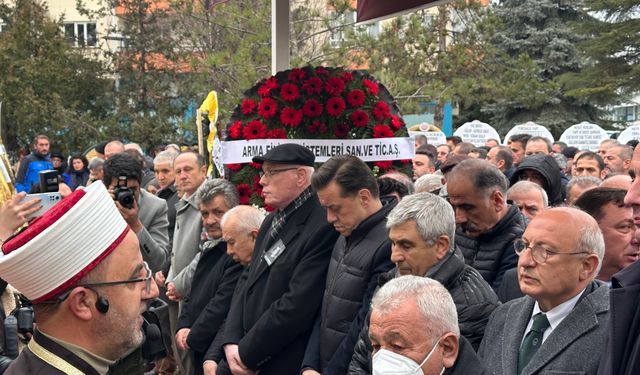 Aynur Özaydemir’in cenaze törenine yoğun katılım