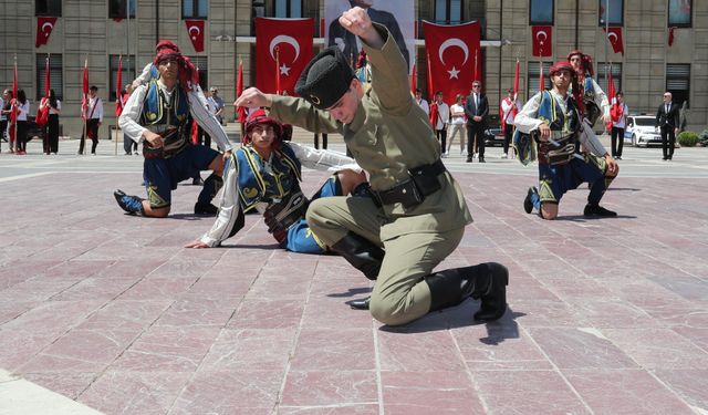 Eskişehir'de 104'üncü Yıl Coşkusu