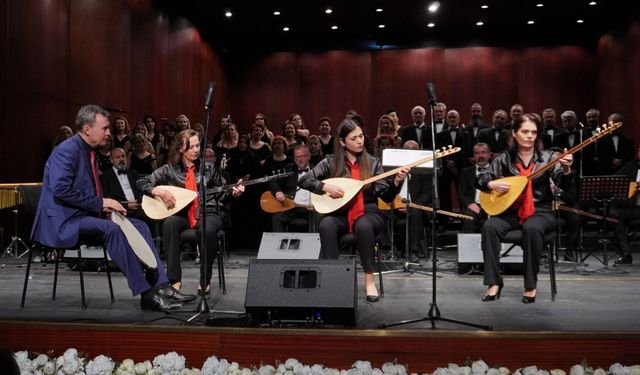 Odunpazarı HEM'den Muhteşem 50. Yıl Sanat Gecesi Konseri