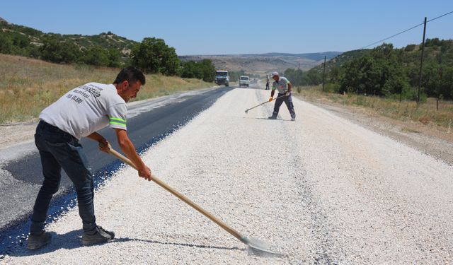 Büyükşehir Kırsalda da Yolları Yeniliyor