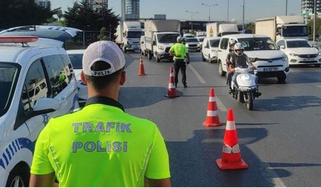 Zafer Bayramı kutlamalarında trafiğe kapatılacak güzergahlar