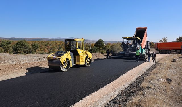 İnönü İlçesinde Yollar Yenileniyor