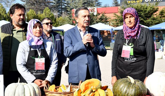 Başkan Ataç Kadın Üreticilerin Gününü Kutladı