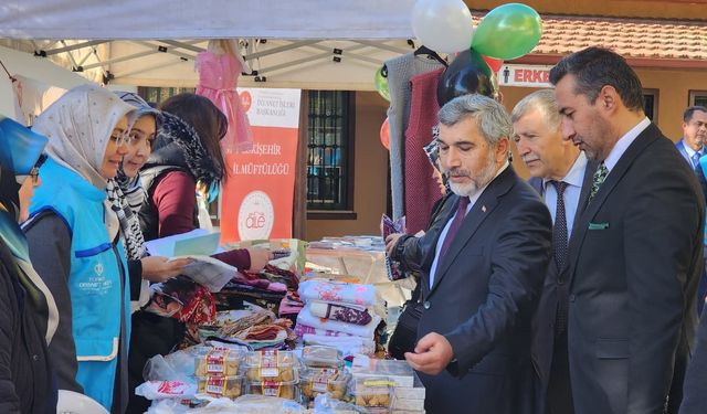 Eskişehir'de Gazze'ye destek için 'Hayır Çarşısı' açıldı