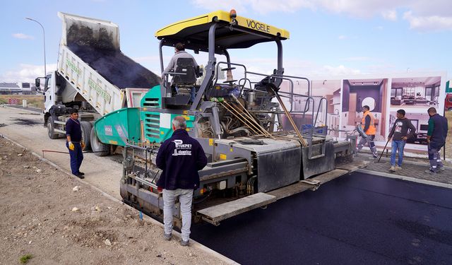 Tepebaşı’nda Üstyapı Çalışmaları Sürüyor