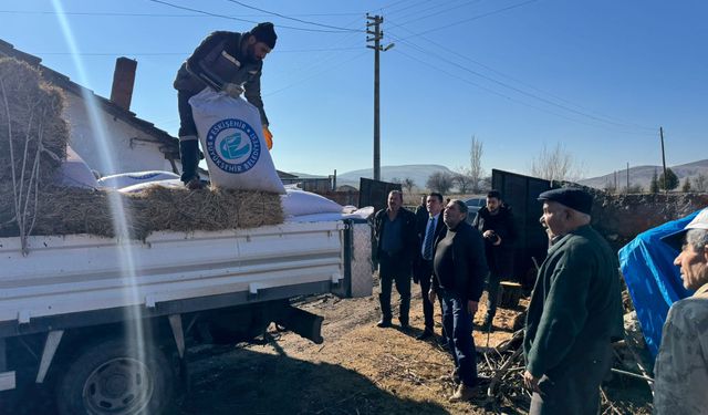 Büyükşehir’den Sivrihisar’da Hayvan Üreticilerine Yem Desteği