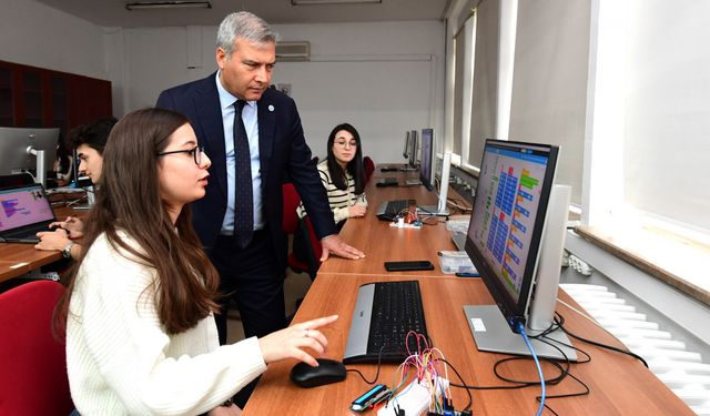 Eğitim Fakültesi yeni laboratuvarları ve derslikleri törenle açıldı