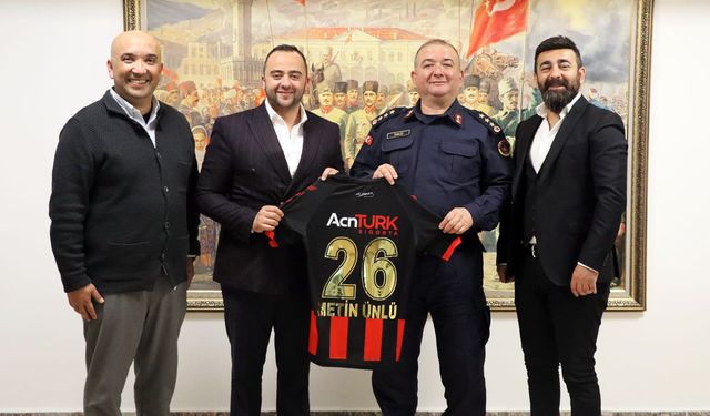 Eskişehirspor yönetiminden İl Jandarma Komutanı'na ziyaret
