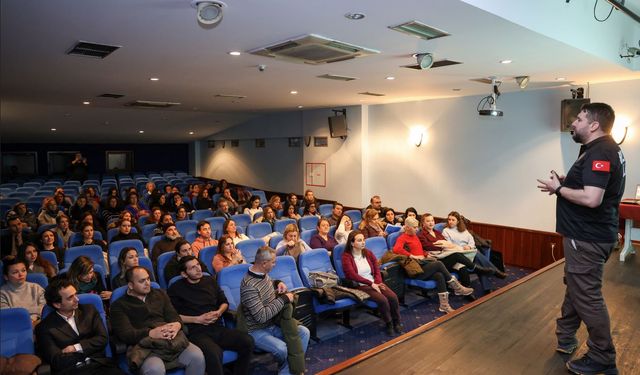 “En İyi Narkotik Polisi: Anne”