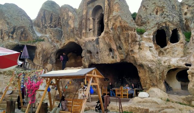 Frig Vadisi Ayazini'de turizm sezonu başladı