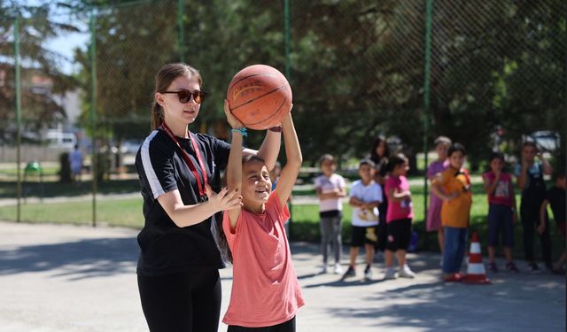 Büyükşehirden Çocuklara Ücretsiz Yaz Okulu Eğitimi