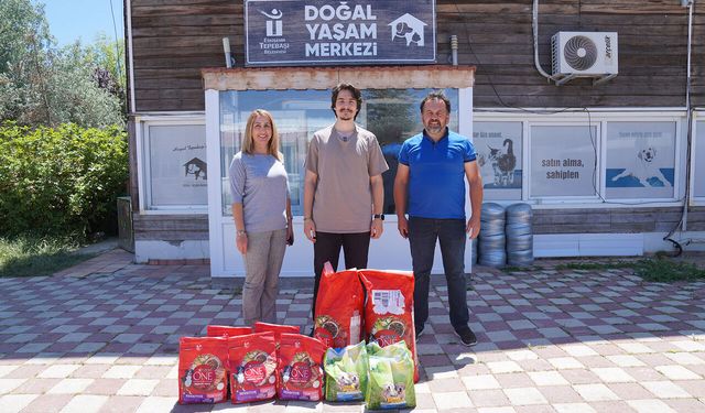 Patili Dostlara Mama Bağışı Devam Ediyor