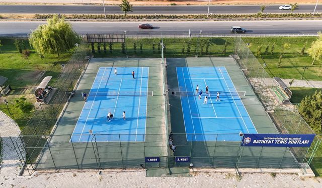 Batıkent Tenis Kortlarında Spor Keyfi Sürüyor