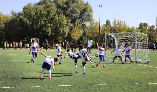 Zafer Bayramı’na Özel Futbol Şenliği