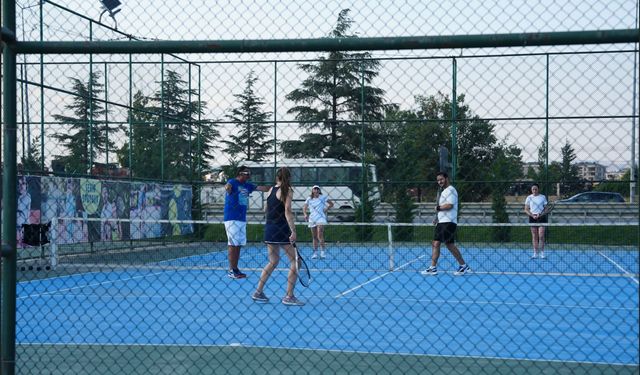 Batıkent Tenis Kortları’nda Yetişkinler İçin Kayıtlar Başlıyor