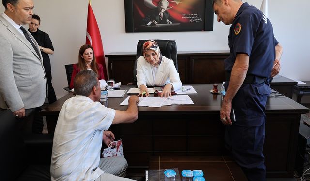 Afyonkarahisar'da Vali Halkın Sorunlarını Dinledi