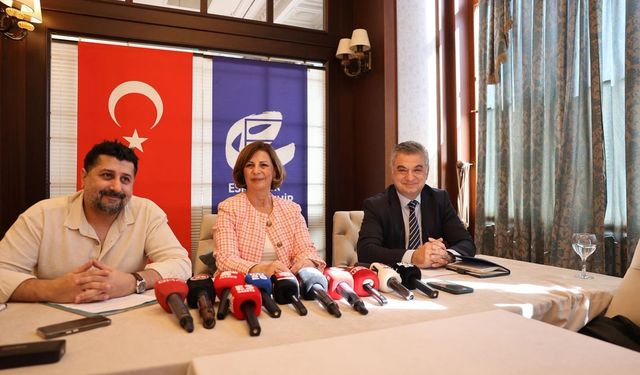 Perdeler Açılıyor Notalar Yükseliyor