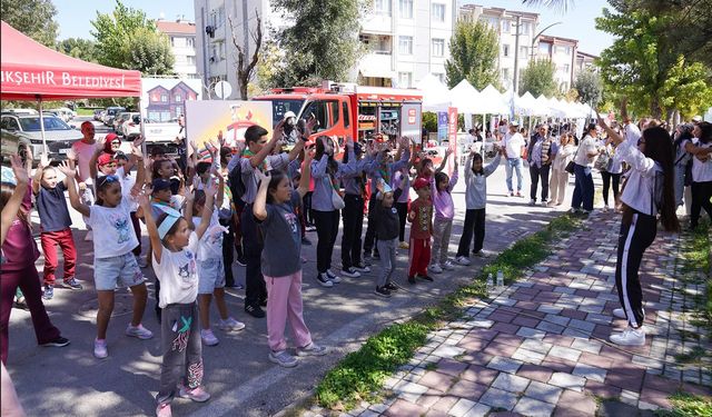 Arabasız Caddeler Ve Sokaklar Etkinliği Renkli Görüntülere Sahne Oldu