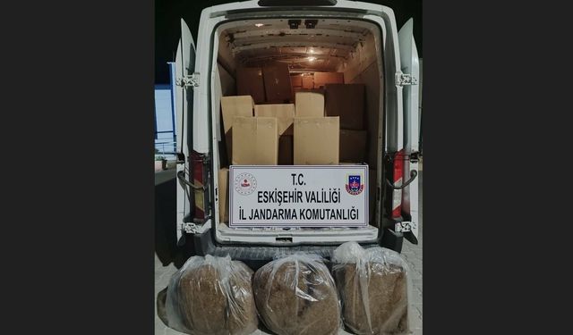 Adana’dan Eskişehir’e 1 ton 125 kilogram kaçak tütün getirdi