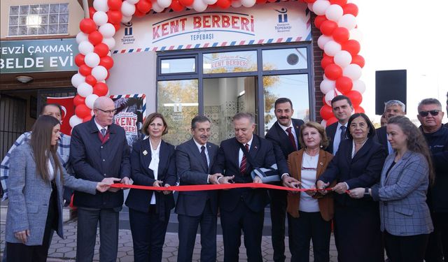 Türkiye’nin İlk Kent Berberi Tepebaşı’nda Açıldı