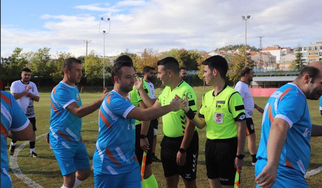 Cumhuriyet Kupası İçin Futbol Turnuvası Başladı
