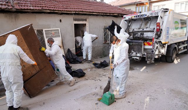 Çöp Ev Temizlendi