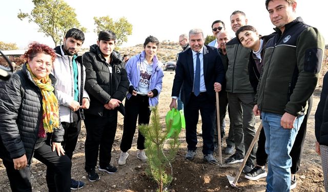 Anadolu Üniversitesi 'Yunus’un Fidanları'nı toprakla buluşturdu