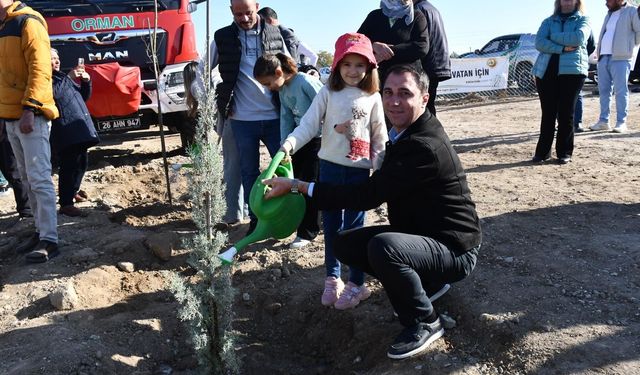 Beylikova'da 5 bin fidan toprakla buluştu