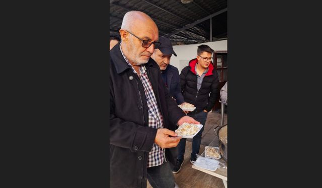 Unutulmaya yüz tutmuş ‘Tarihi Odunpazarı Pilavı’ ikram edildi