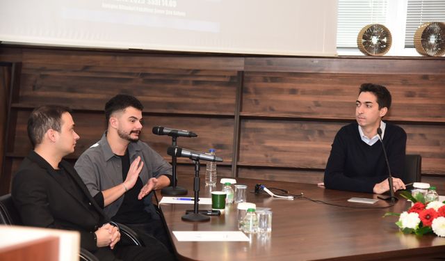 Anadolu Üniversitesi mezunu spor muhabirleri öğrencilerle buluştu